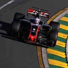 Romain Grosjean se ve obligado a abandonar en el GP de Australia