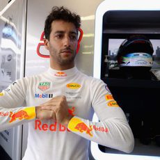 Ricciardo amenaza con dar guerra minutos antes de competir