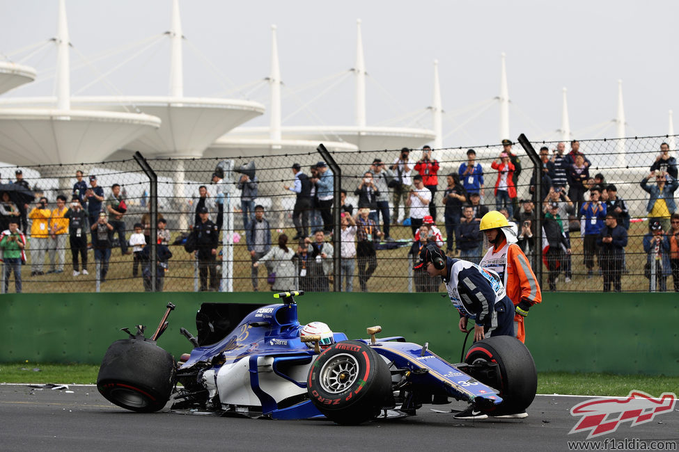 Giovinazzi, accidentado en la Q1