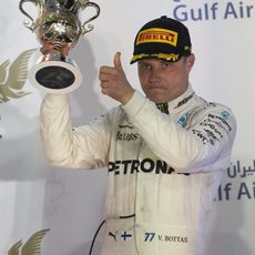 Valtteri Bottas acaba tercero en Sakhir