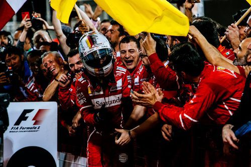 Celebración de Ferrari y Sebastian Vettel en Baréin