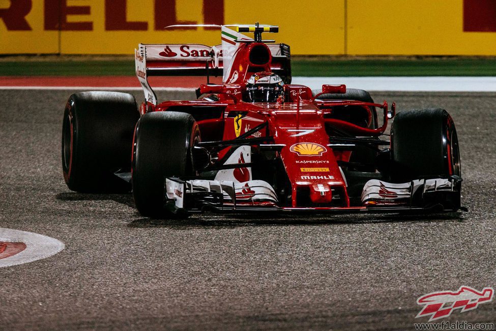 Kimi Räikkönen se queda con la cuarta plaza en Baréin