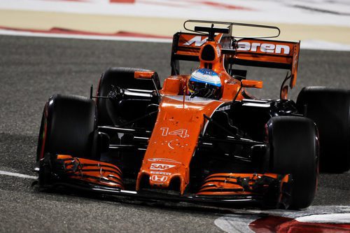 Alonso, por tercera vez consecutiva, tuvo que abandonar la carrera