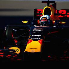 El RB13 de Daniel Ricciardo completa los libres en Sochi