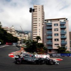 Kevin Magnussen en la antigua curva de Loews