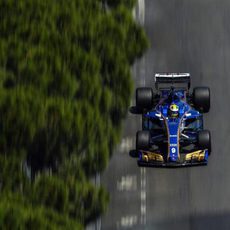 Marcus Ericsson bajo la flora monegasca