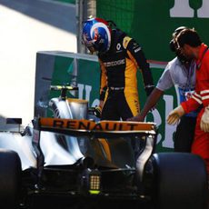 Jolyon Palmer se accidenta durante los Libres 2 de Bakú