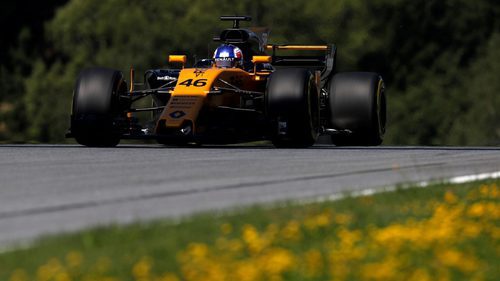 Sergey Sirotkin al volante del RS17 en los Libres 1