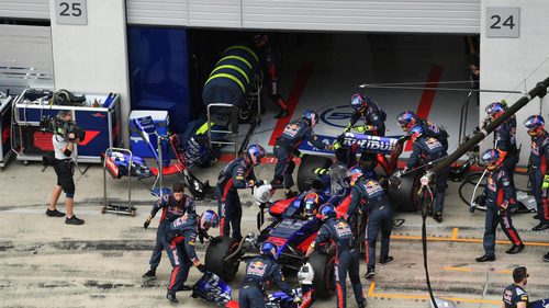 Carlos Sainz no termina la carrera