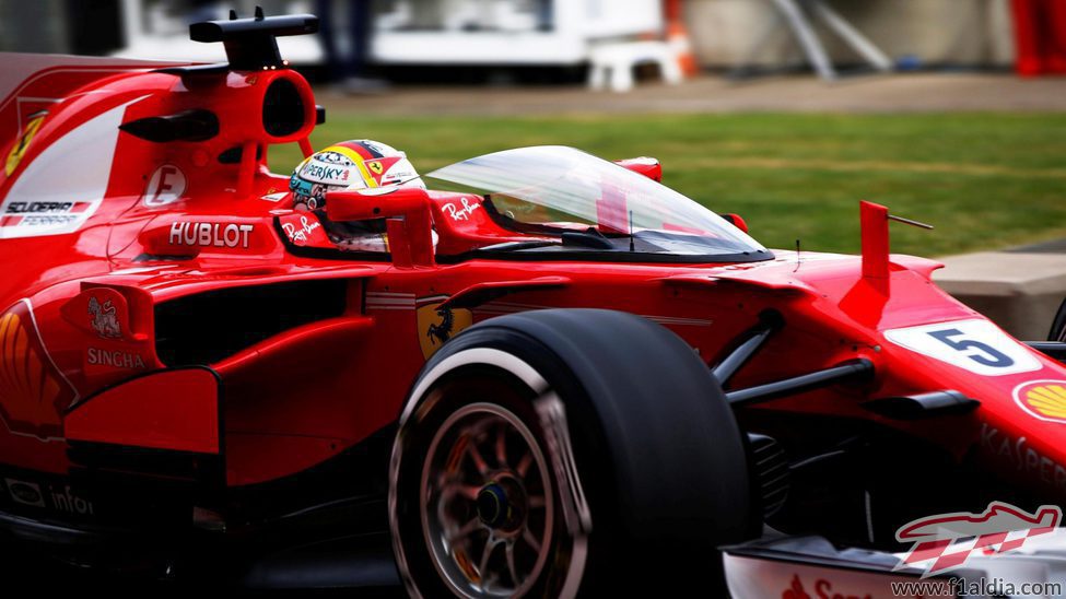 Sebastian Vettel prueba el 'Shield'