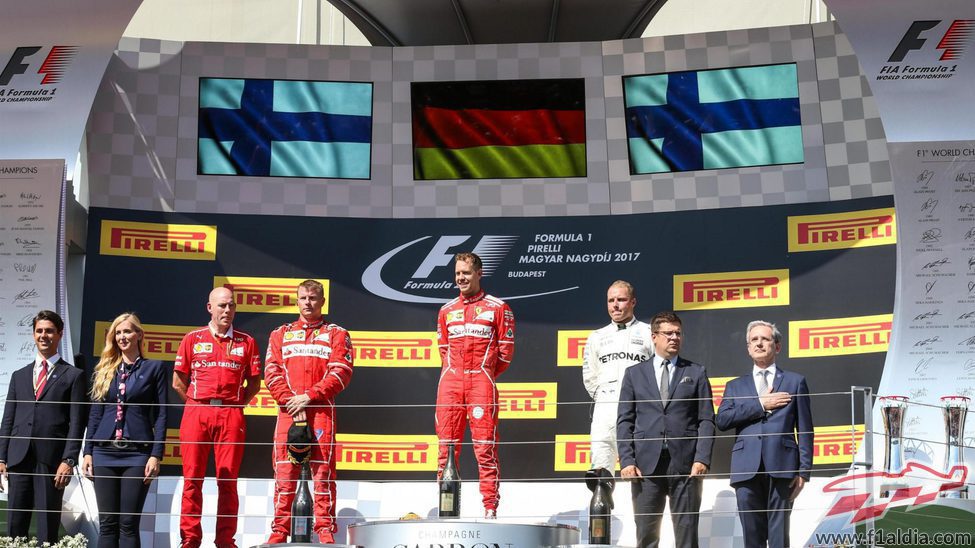 Vettel, Räikkönen y Bottas, los hombres del podio