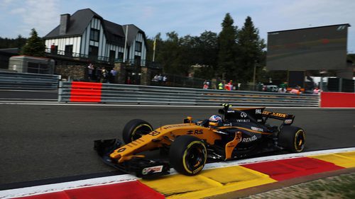 Palmer conduce su RS17 en Spa