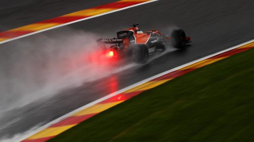 Fernando Alonso en la lluvia de Spa