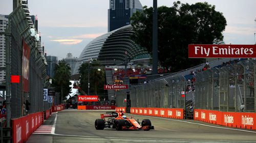 Fernando Alonso rueda en Singapur