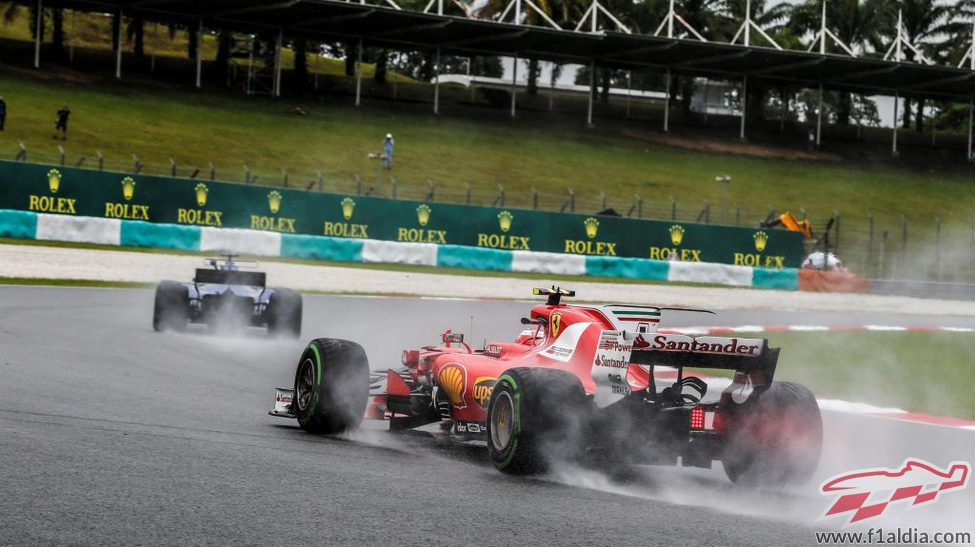 Viernes lluvioso en el GP de Malasia 2017