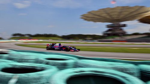 Carlos Sainz clasifica el decimocuarto en Malasia