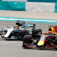 Verstappen supera a Hamilton