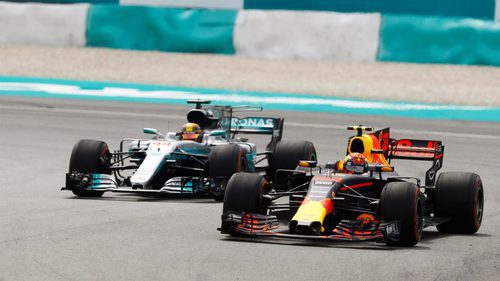 Verstappen supera a Hamilton