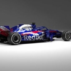 Vista trasera en perspectiva del STR14