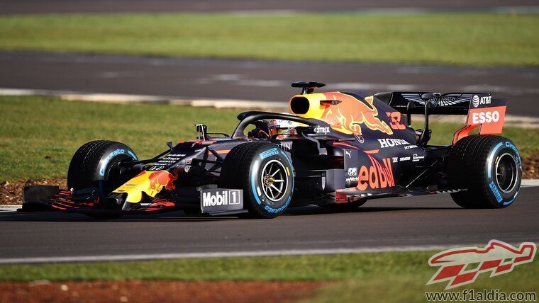 El RB16 ruge en Silverstone para dar comienzo 2020