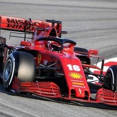 Leclerc se sube al SF1000