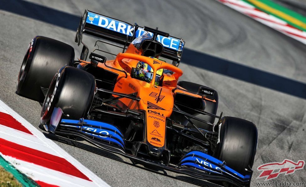 Lando Norris salta a pista con el MCL35