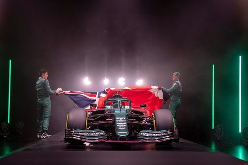 Vettel y Stroll descubren el AMR21