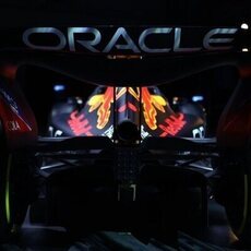 Vista perspectiva trasera del RB18