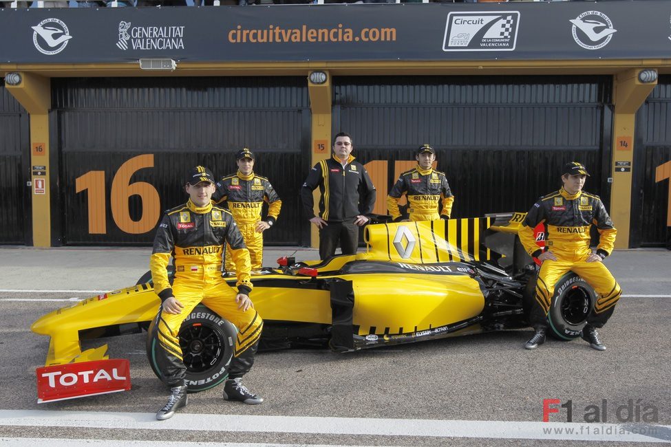 Boullier con sus pilotos