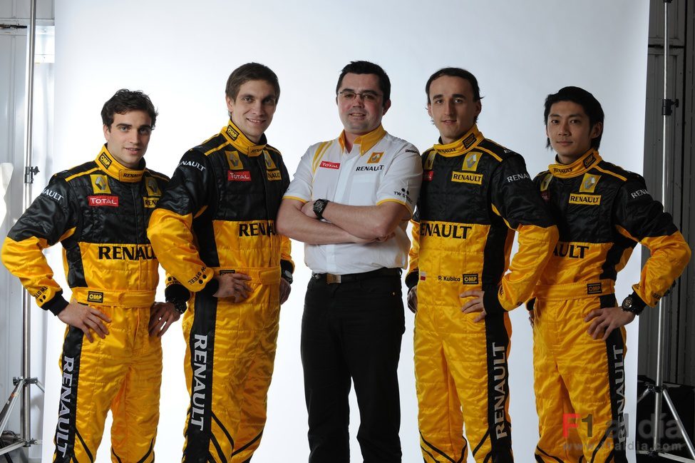 Eric Boullier y sus cuatro pilotos