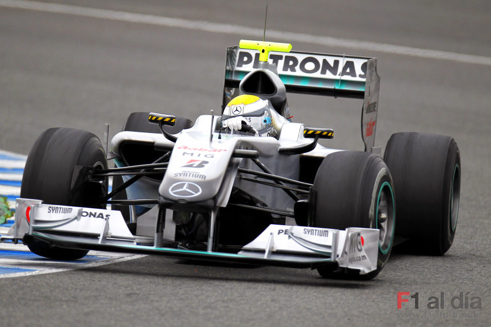 Rosberg con el W01 en Jerez