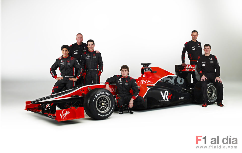 El equipo Virgin Racing al completo