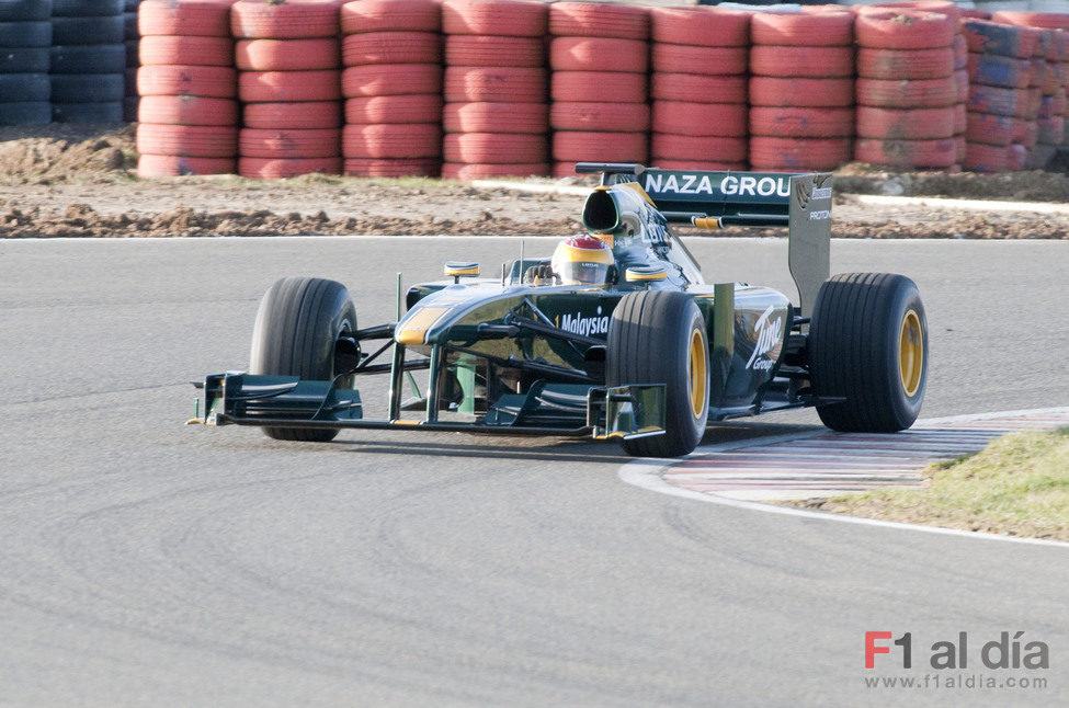 Primeras vueltas del Lotus