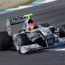 Schumacher da el relevo a Rosberg en Jerez