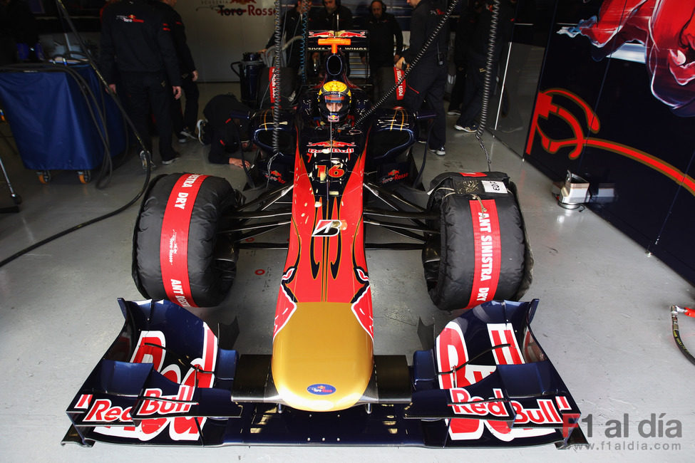 Buemi en el coche número 16