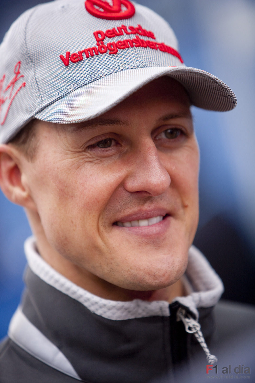 Schumacher con su gorra plateada