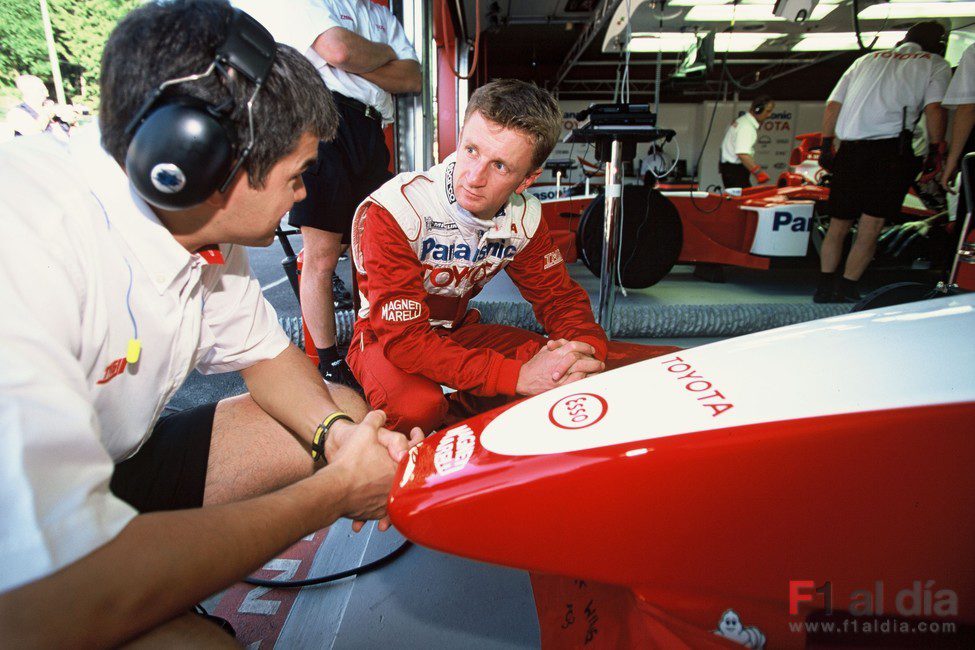 Allan McNish en 2001