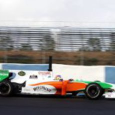 Paul di Resta rueda con el VJM03