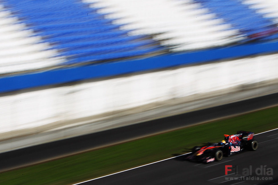 Gradas vacías ante Buemi