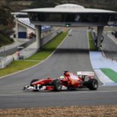 Massa con el Ferrari en Jerez