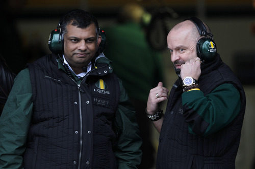 Tony Fernandes y Mike Gascoyne