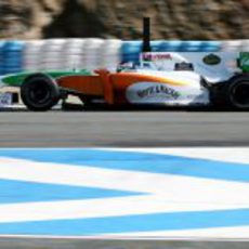 Sutil rueda en seco con el Force India