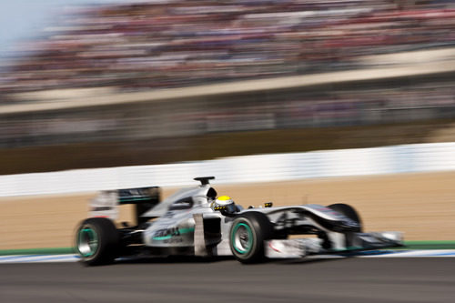 El W01 de Rosberg a toda velocidad