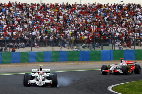 Barrichello se pasa de frenada