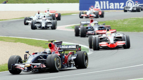 Vettel delante de Hamilton