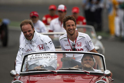 Barrichello y Button en Magny-Cours