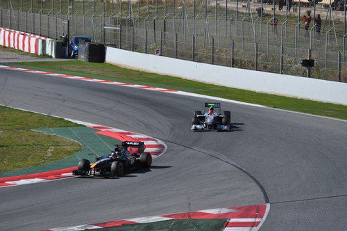 Schumacher persigue a Trulli