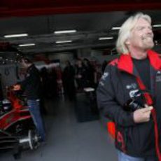 Branson se divierte con su equipo