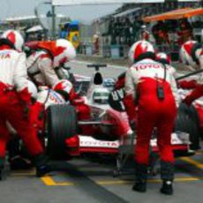 'Pit-stops' llenos de nervios y tensión