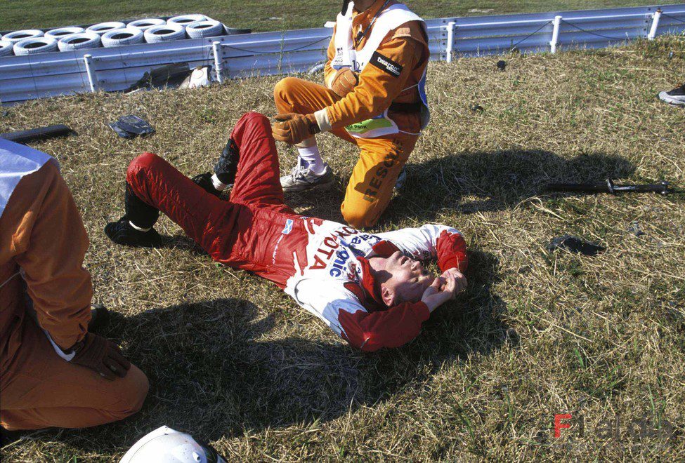 Allan McNish tras su accidente